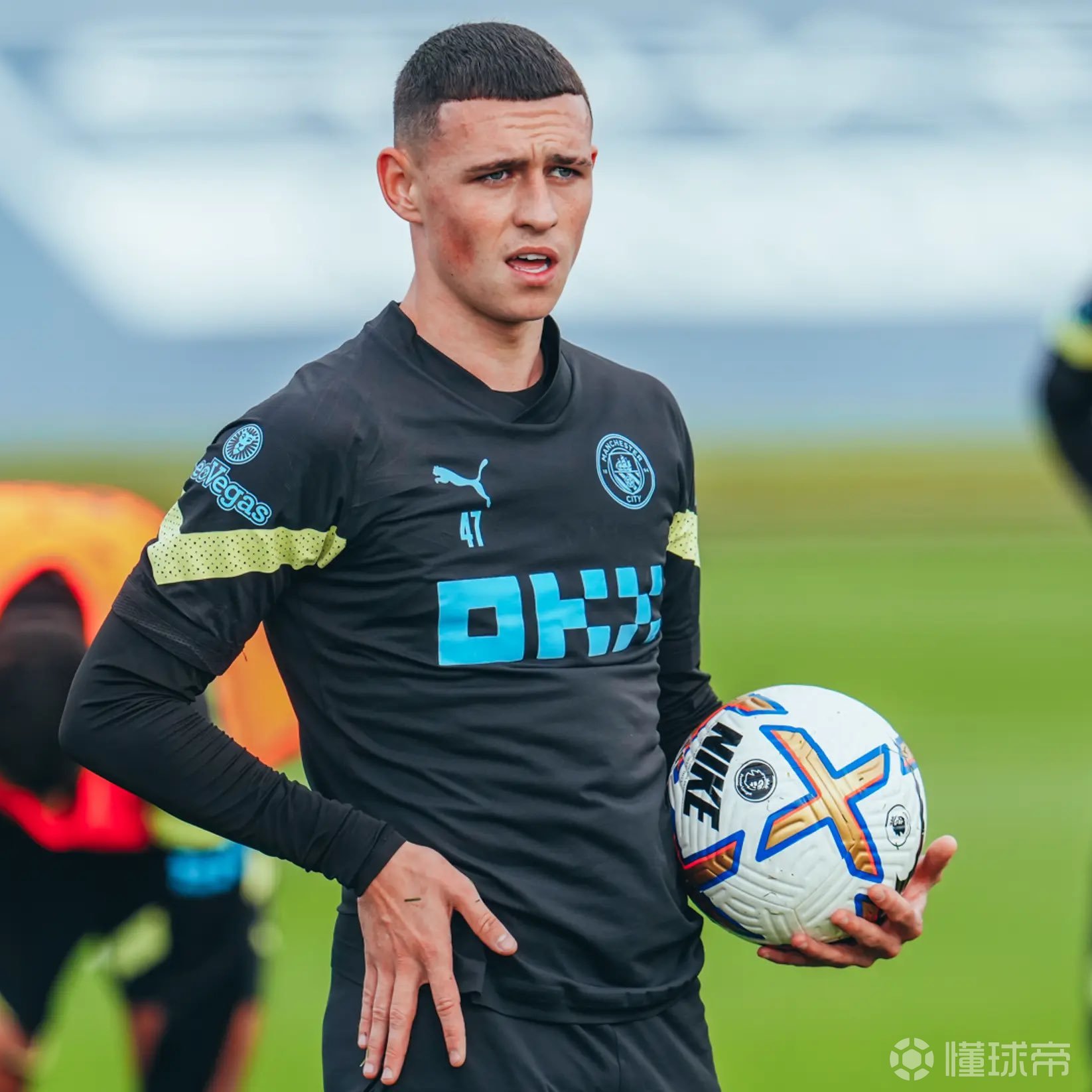 九游体育-窗口期底特律活塞备战英超，回应争议细节曝光，态度坚定，训练强度明显提升-九游体育